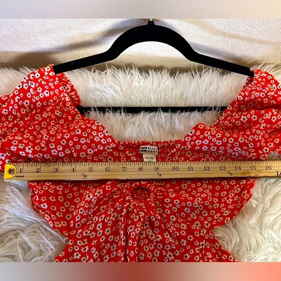 NWT Billabong, long sleeve, side slits on waist, Floral Red Dress - Picture 7 of 12
